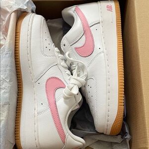 Women’s Nike Air Force 1 Low Tops NIB!